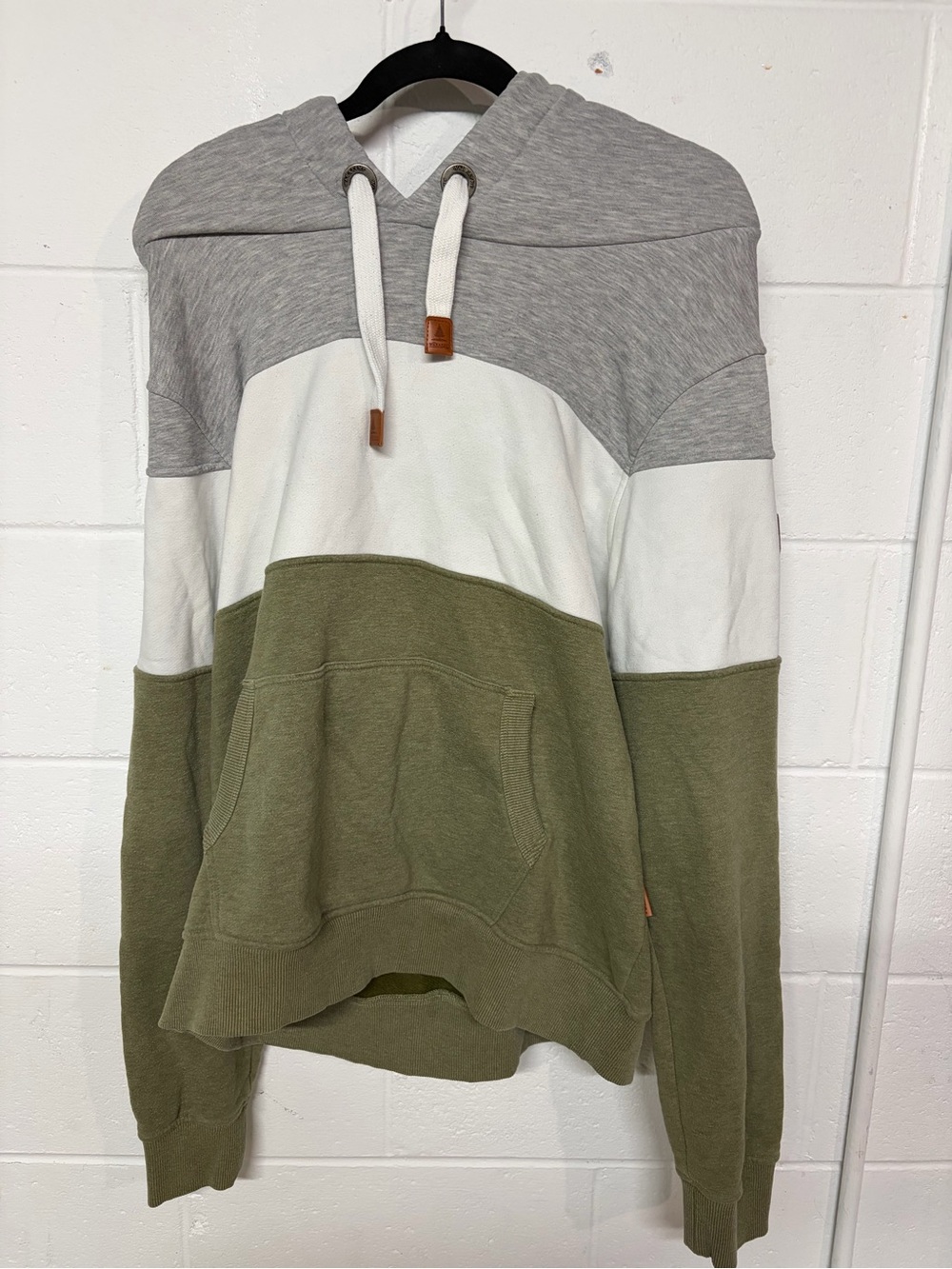 Wanakome Gray White Olive Colorblock Pullover Hoodie